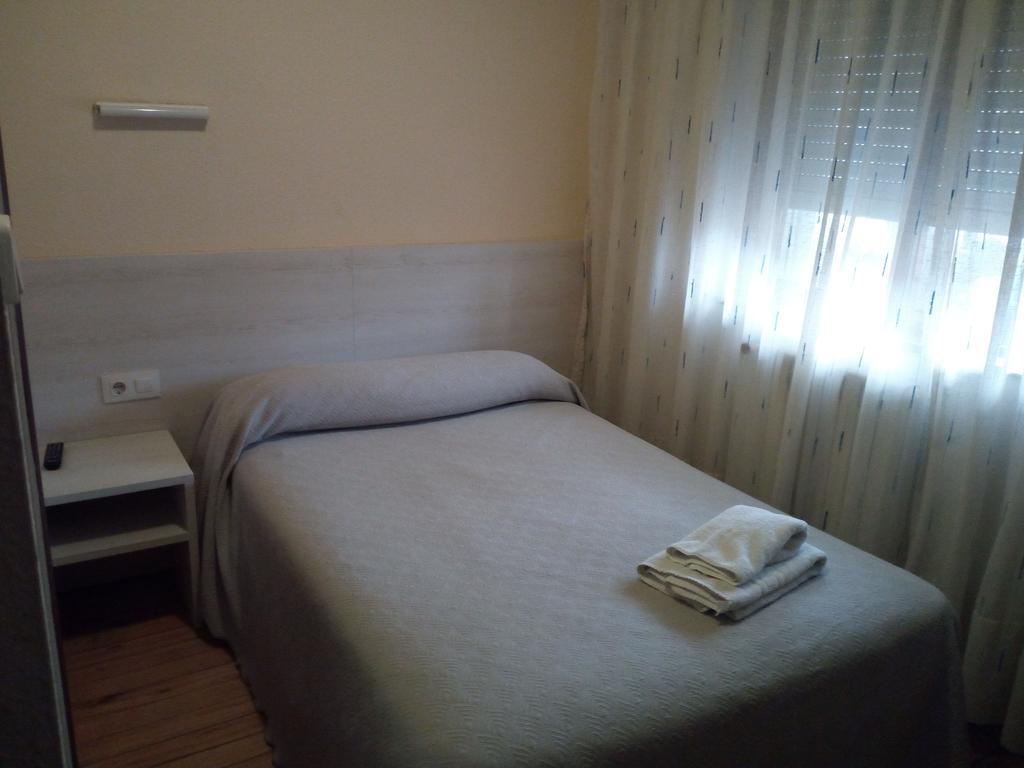 Pension La Principal Torrelavega Zewnętrze zdjęcie
