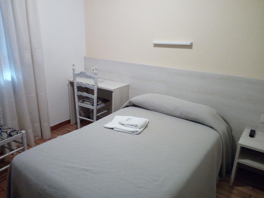 Pension La Principal Torrelavega Zewnętrze zdjęcie