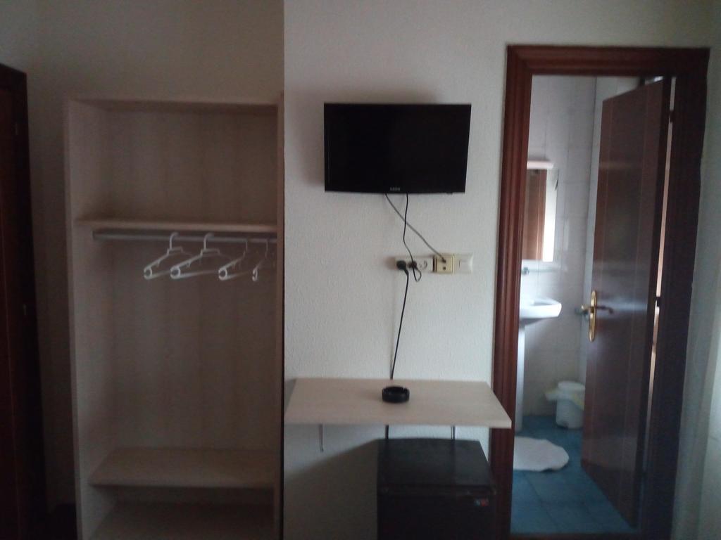 Pension La Principal Torrelavega Zewnętrze zdjęcie
